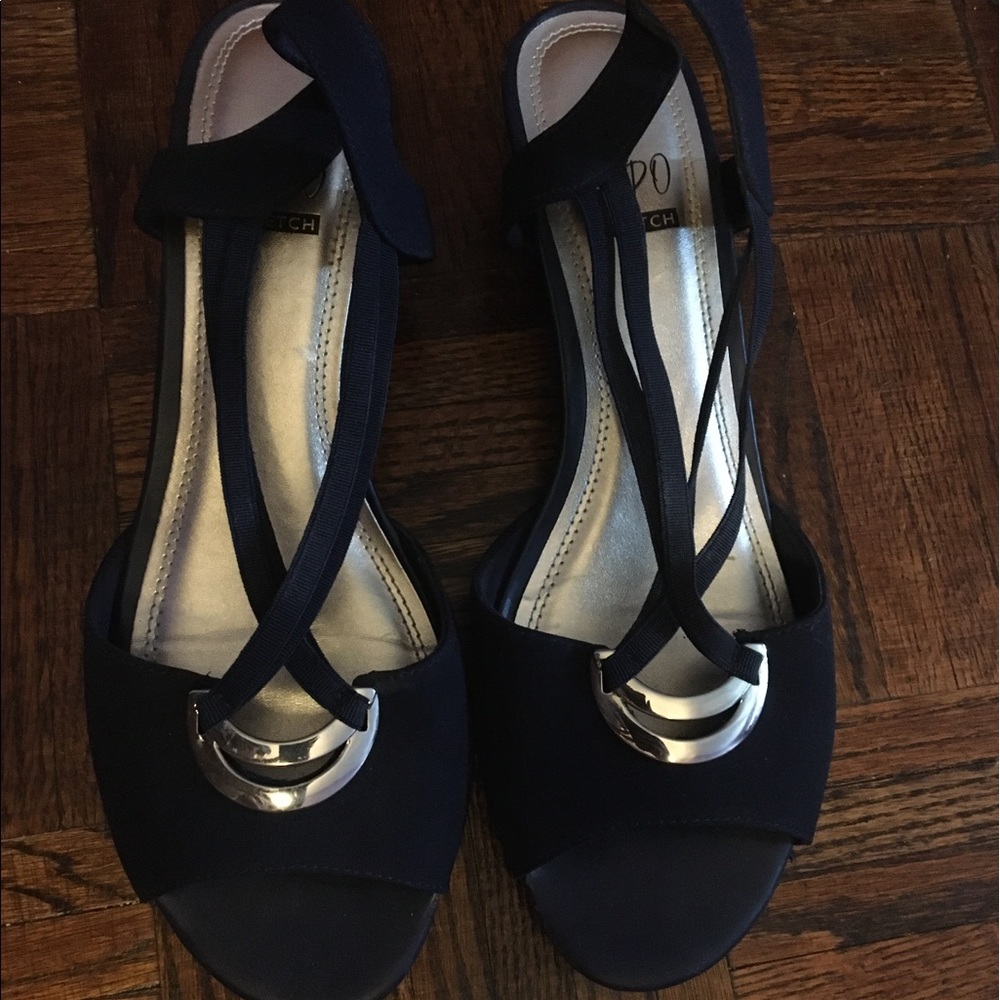IMPO wedge sandals